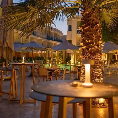 Inone Mucho Selection מלון