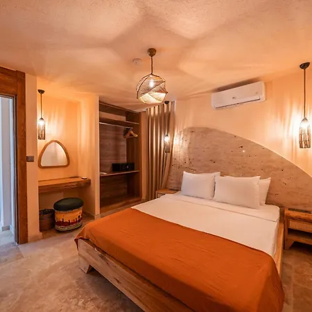 מלון Inone Mucho Selection גומבט