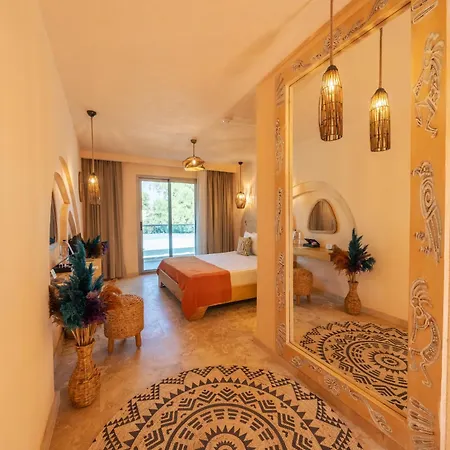 Inone Mucho Selection מלון