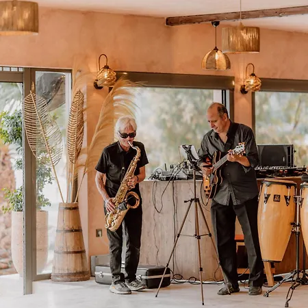 Inone Mucho Selection מלון גומבט