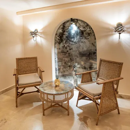 Inone Mucho Selection מלון