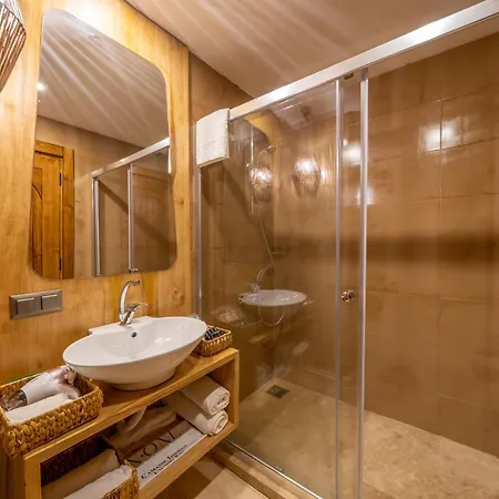 Inone Mucho Selection מלון